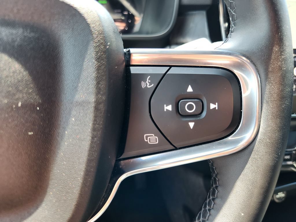 Certified 2023 Volvo C40 P8 Recharge Ultimate AWD/4WD image 32