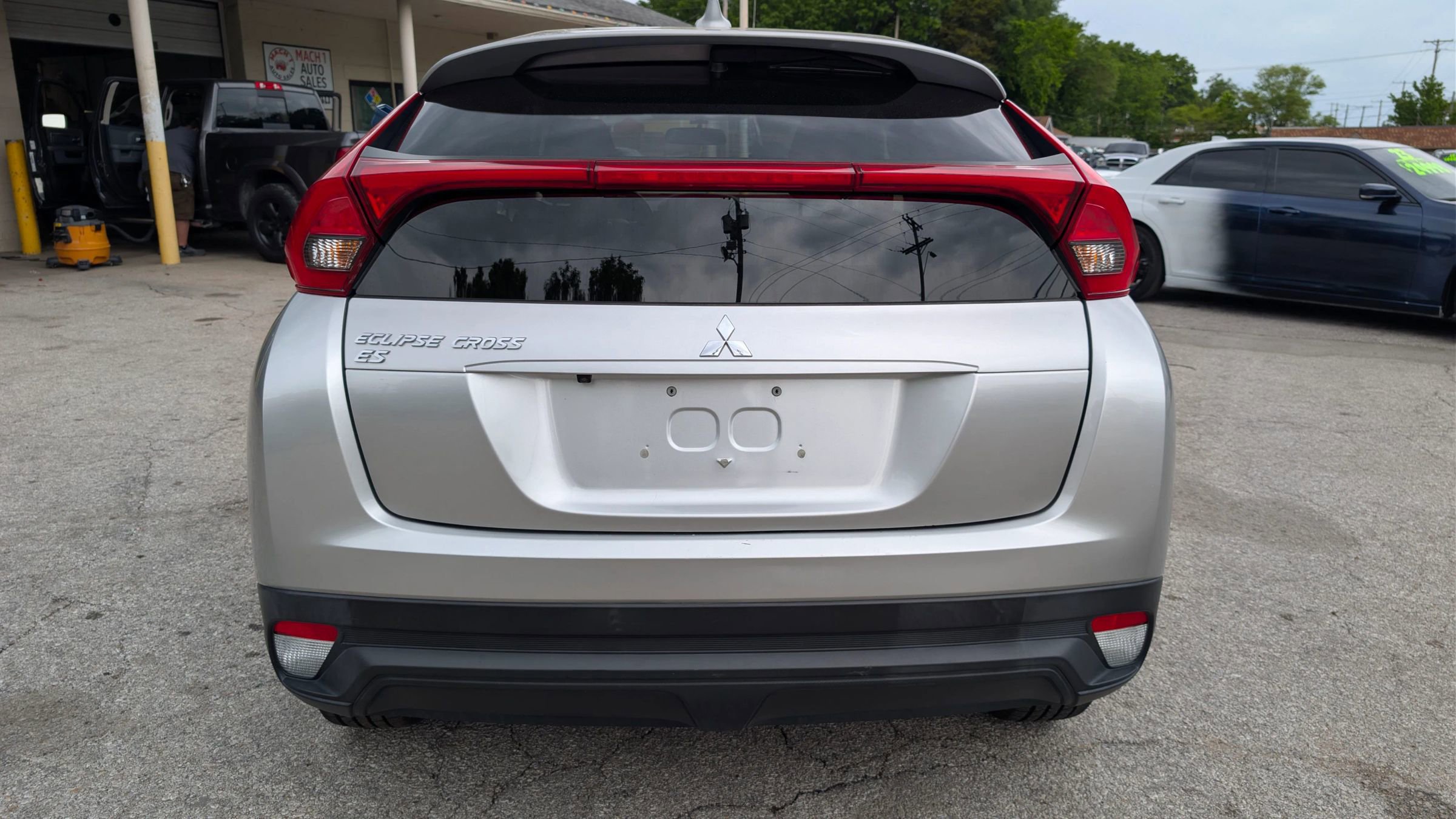 Used 2020 Mitsubishi Eclipse Cross ES FWD image 4