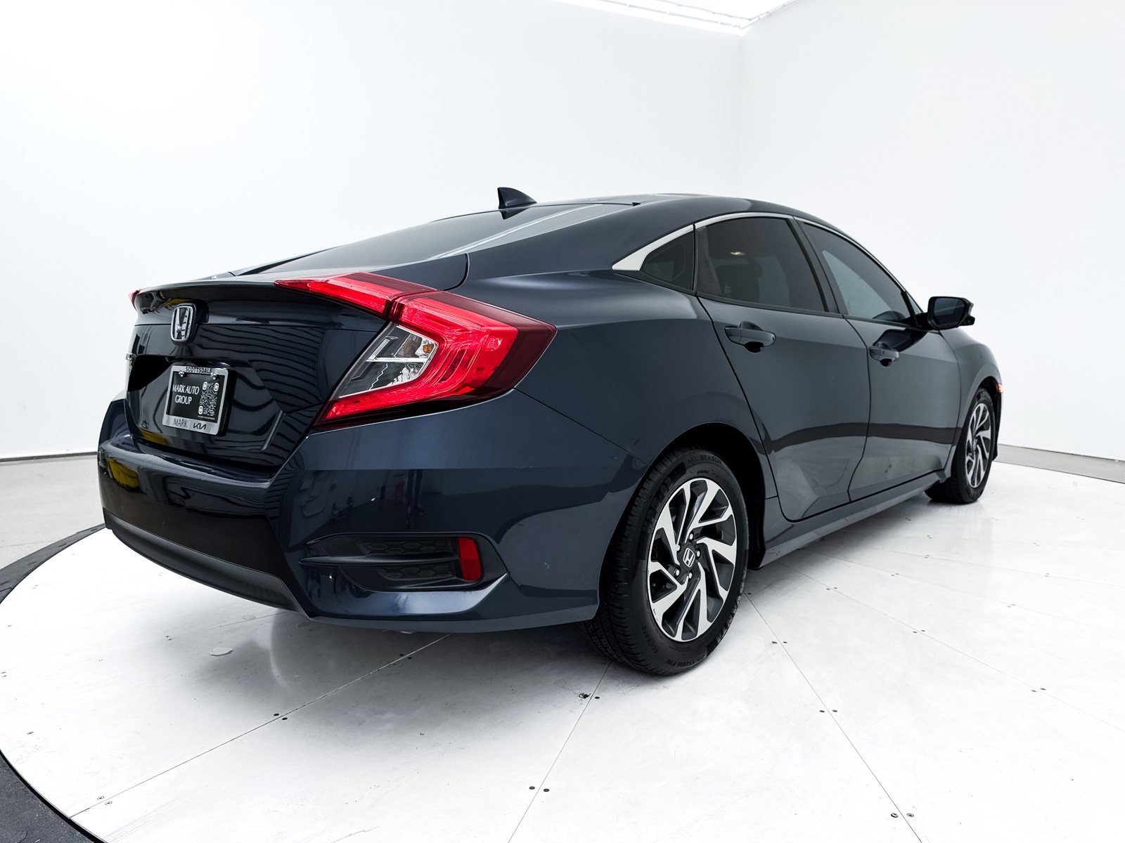 Used 2018 Honda Civic EX image 16