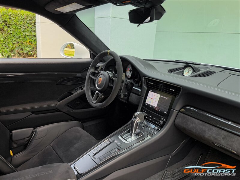 Used 2018 Porsche 911 GT2 RS RWD image 32