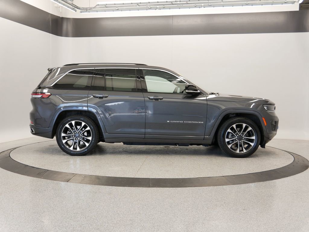 Used 2022 Jeep Grand Cherokee Overland image 48
