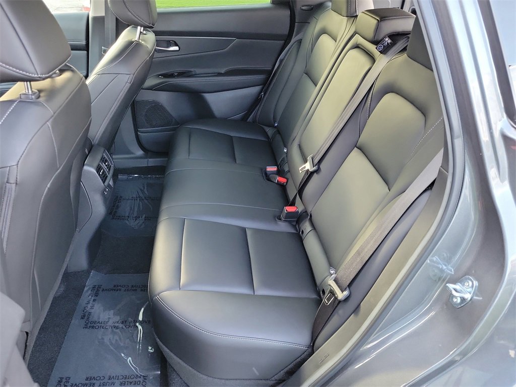 Certified 2025 Nissan Murano SV image 20