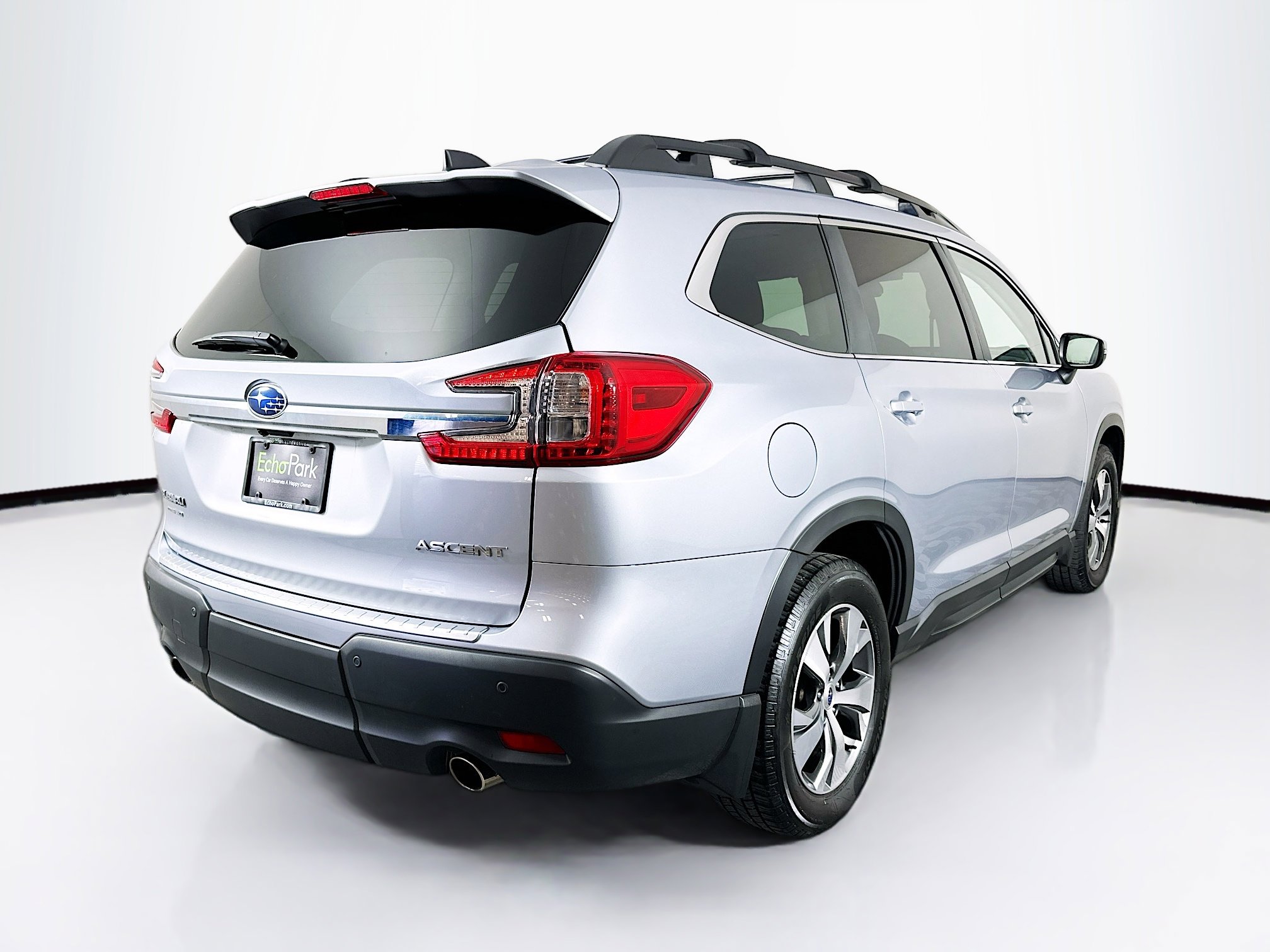 Used 2023 Subaru Ascent Premium w/ Convenience Package AWD/4WD image 9