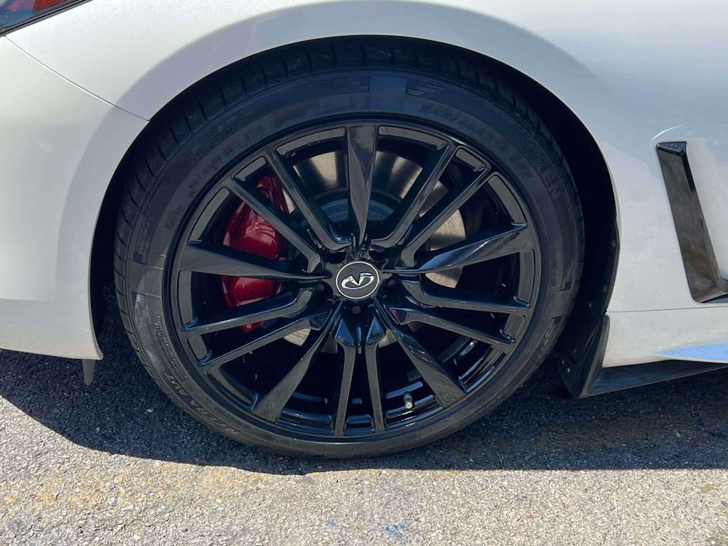 Used 2017 INFINITI Q60 Red Sport 400 image 6