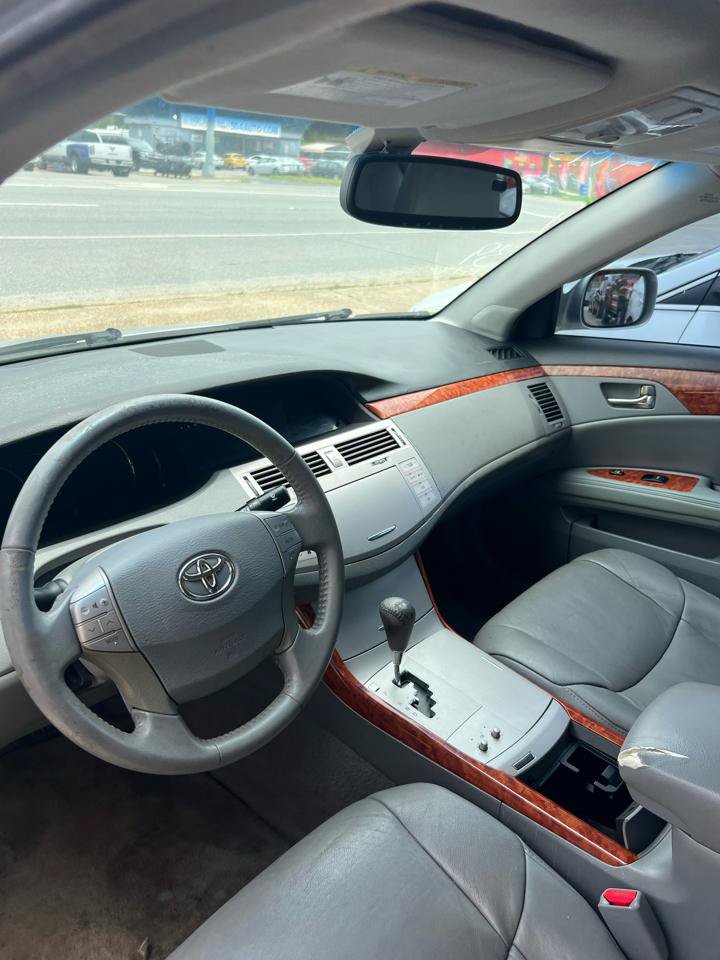 Used 2005 Toyota Avalon XL FWD image 9