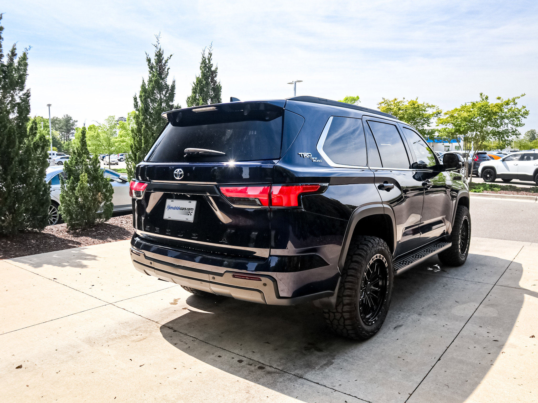 Used 2024 Toyota Sequoia SR5 w/ SR5 Premium Package AWD/4WD image 10
