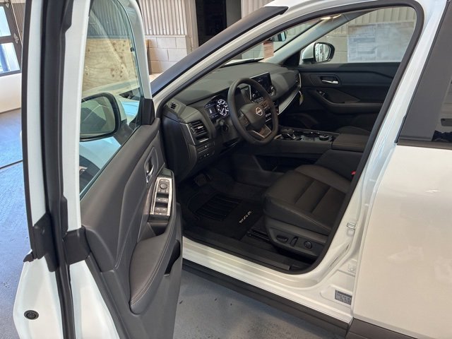 New 2026 Nissan Rogue SV image 9