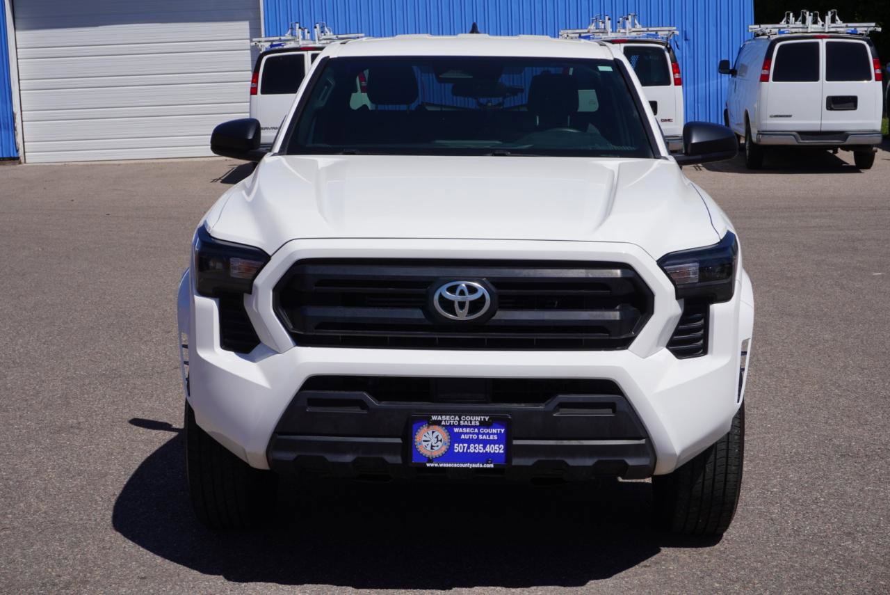 Used 2024 Toyota Tacoma SR RWD image 8
