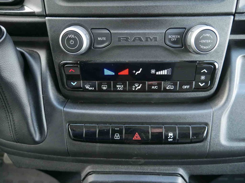 Used 2025 RAM ProMaster 2500 w/ Convenience Group image 31