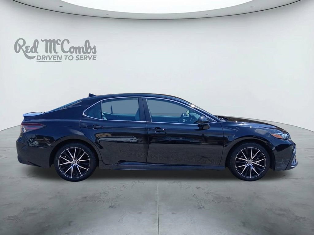 Used 2022 Toyota Camry SE image 6