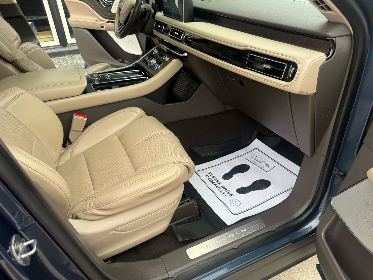 Used 2020 Lincoln Aviator Reserve w/ Equipment Group 202A AWD/4WD image 15
