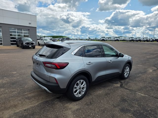 Used 2023 Ford Escape Active w/ Tech Pack #2 AWD/4WD image 7