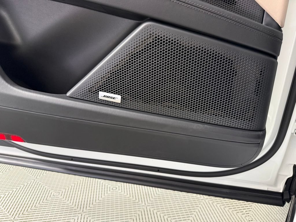 New 2026 Porsche Cayenne Electric AWD/4WD image 20