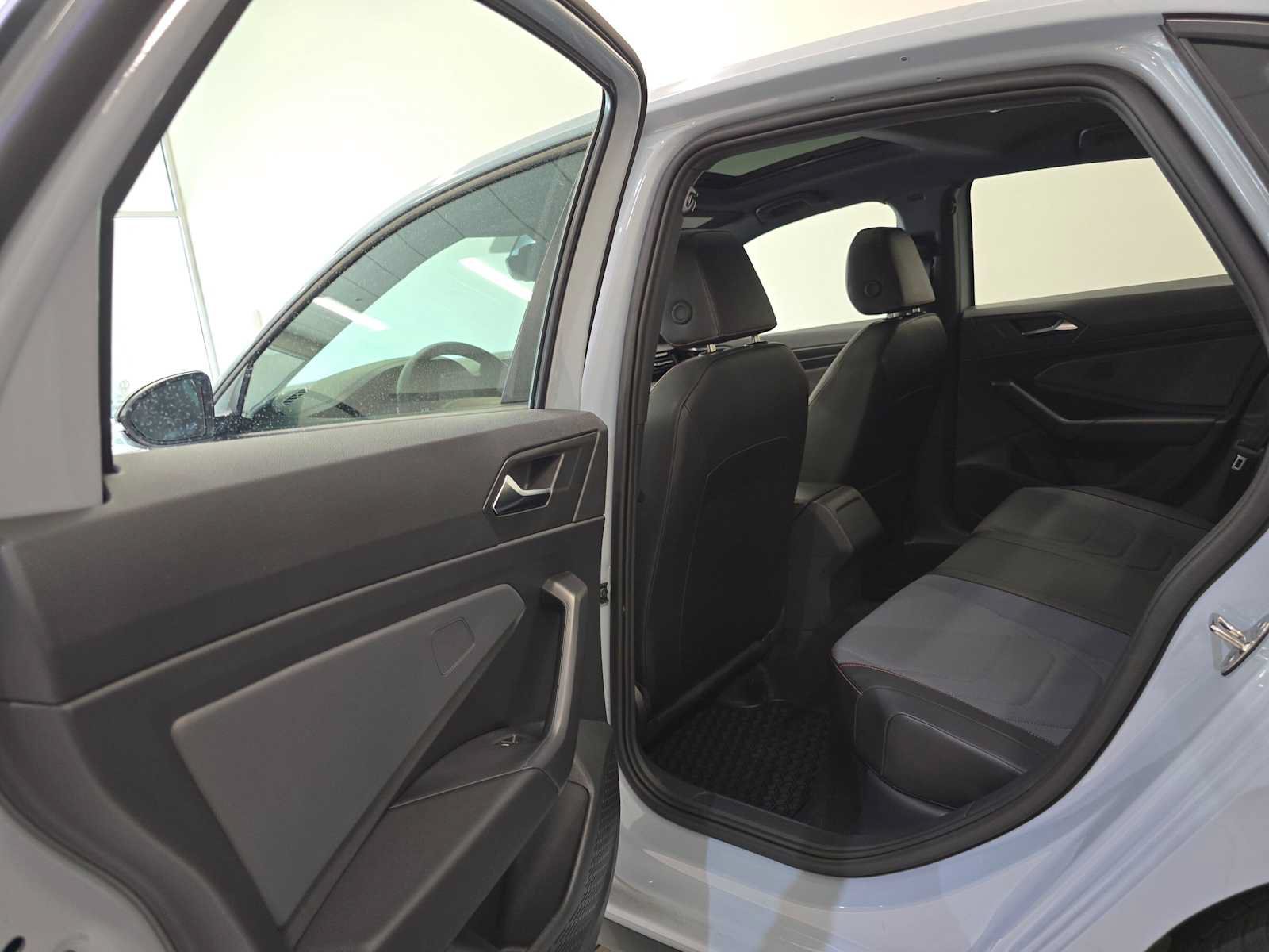 Used 2026 Volkswagen Jetta GLI Autobahn FWD image 25