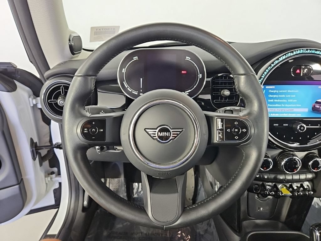 Used 2024 MINI Cooper SE FWD image 26