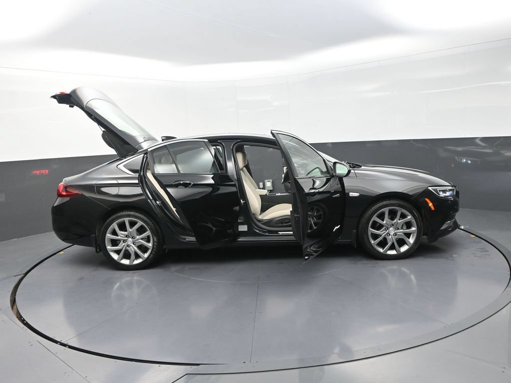 Used 2019 Buick Regal Avenir w/ Driver Confidence Package II FWD image 36