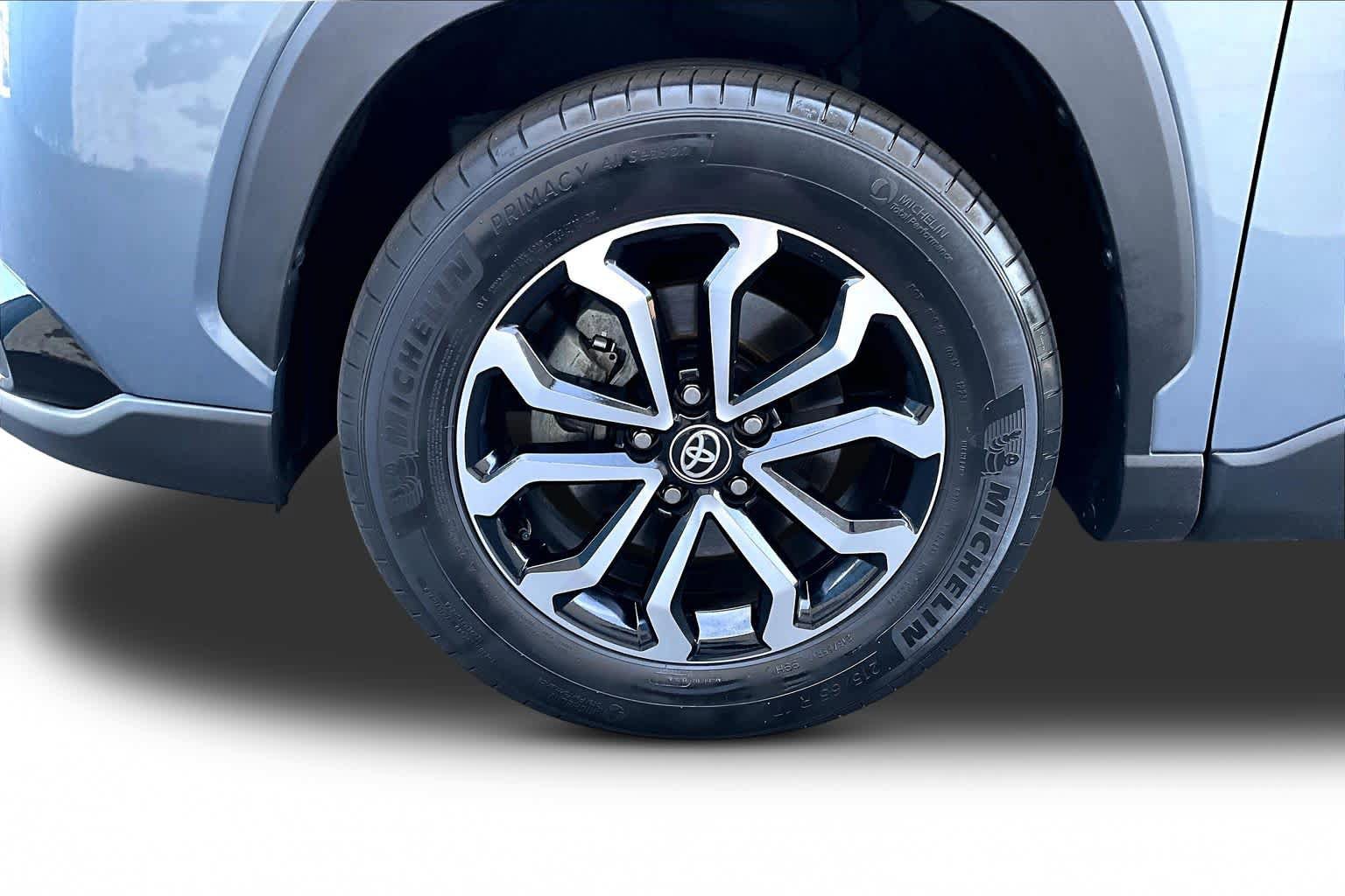 Used 2023 Toyota Corolla Cross AWD Hybrid image 11