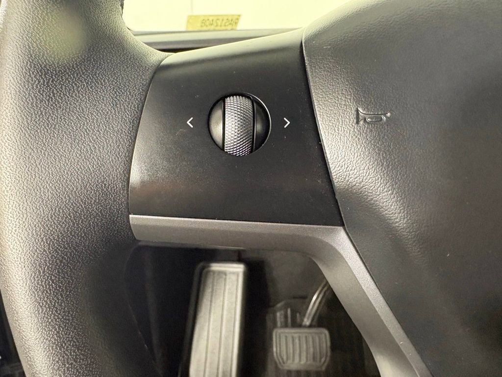 Used 2023 Tesla Model Y Long Range image 23