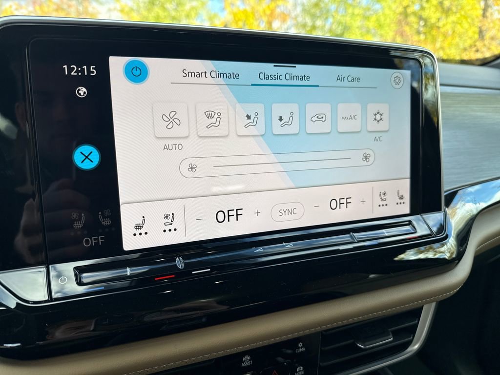 New 2026 Volkswagen Atlas Cross Sport SE image 10