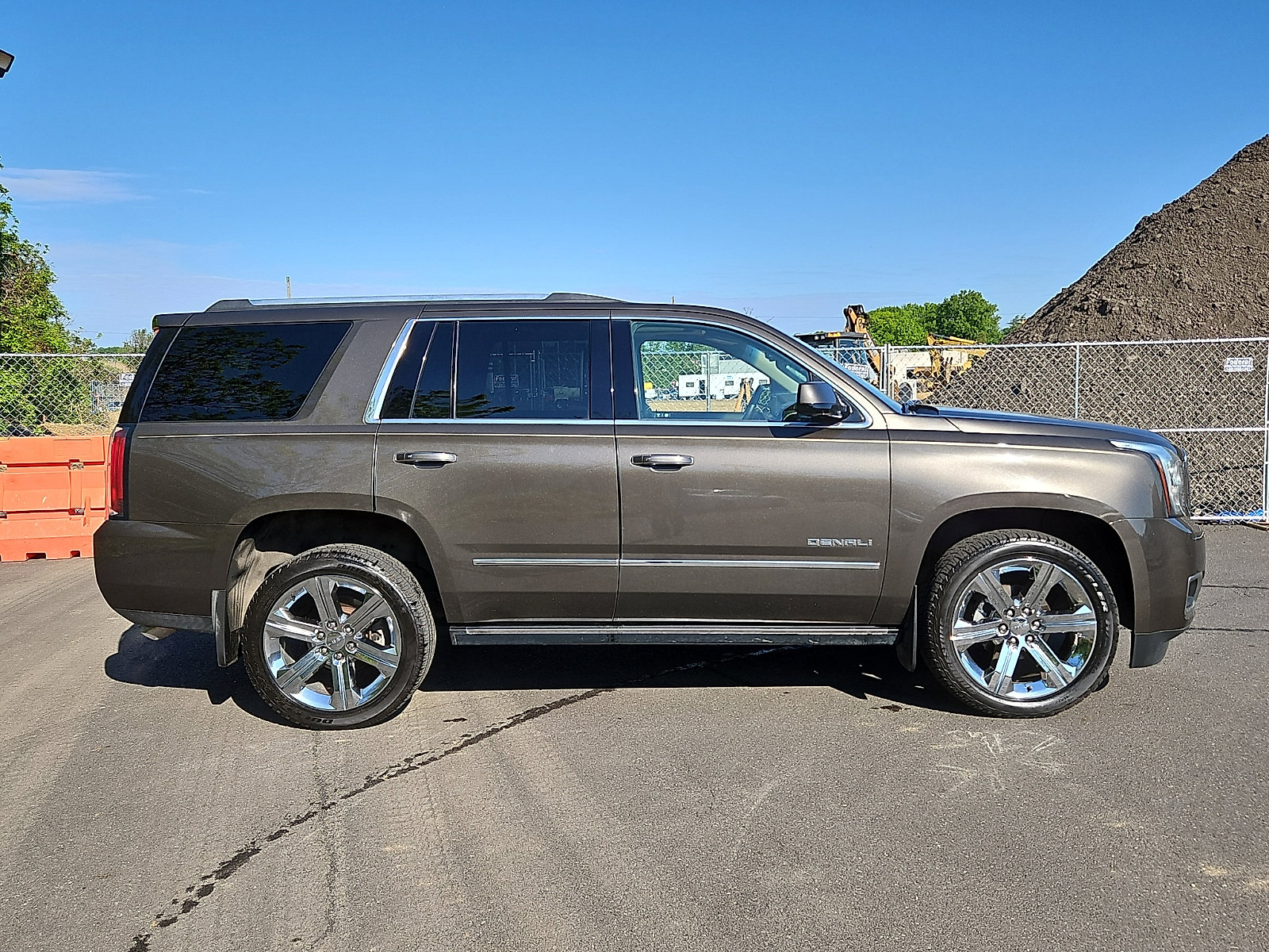 Used 2019 GMC Yukon Denali w/ Denali Ultimate Package AWD/4WD image 7