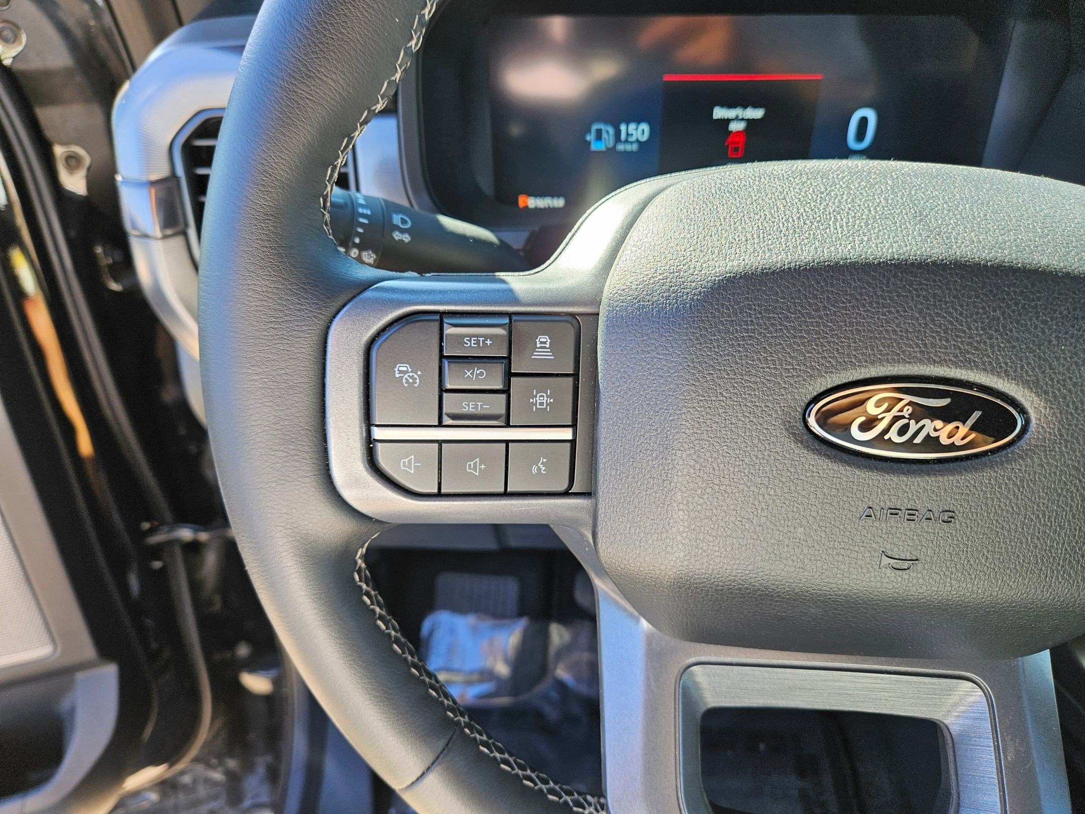 Used 2025 Ford F150 Lariat AWD/4WD image 17