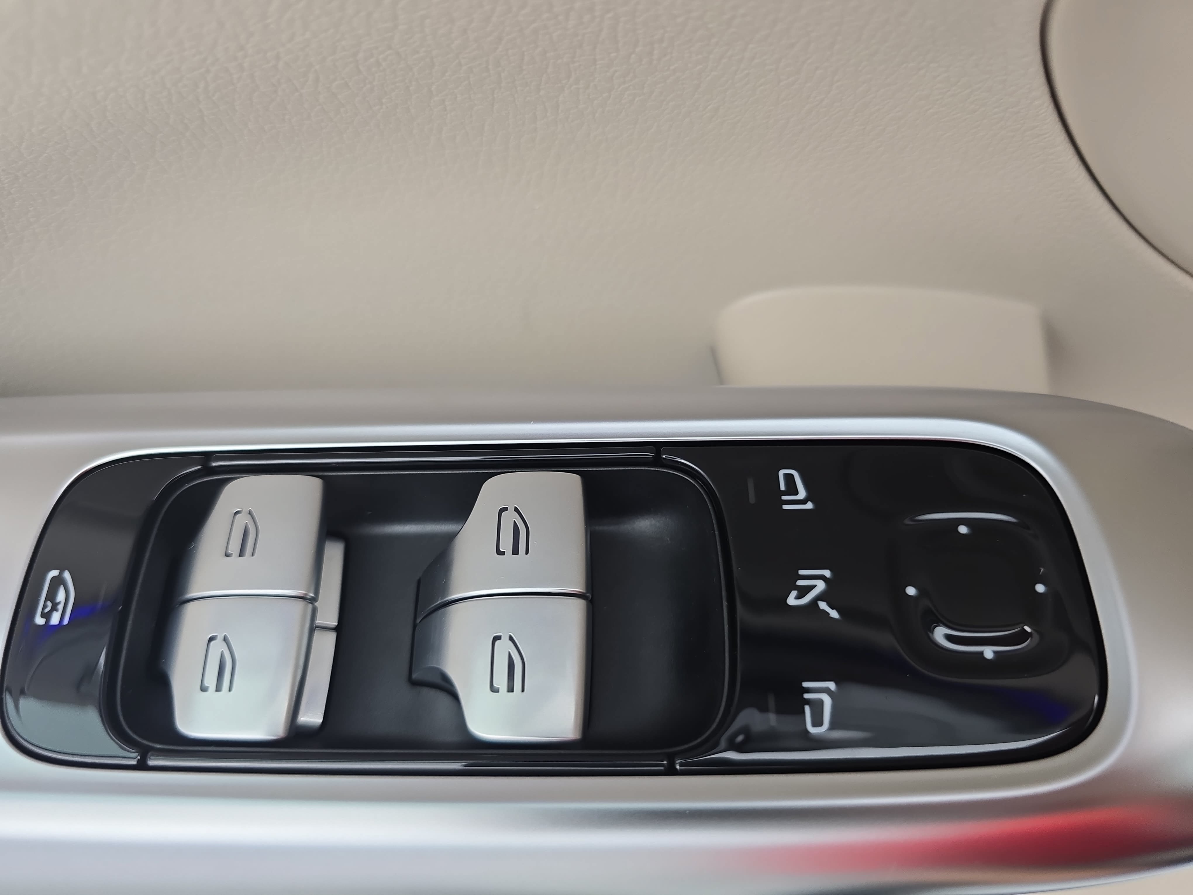 Certified 2026 Mercedes-Benz C 300 Sedan image 28