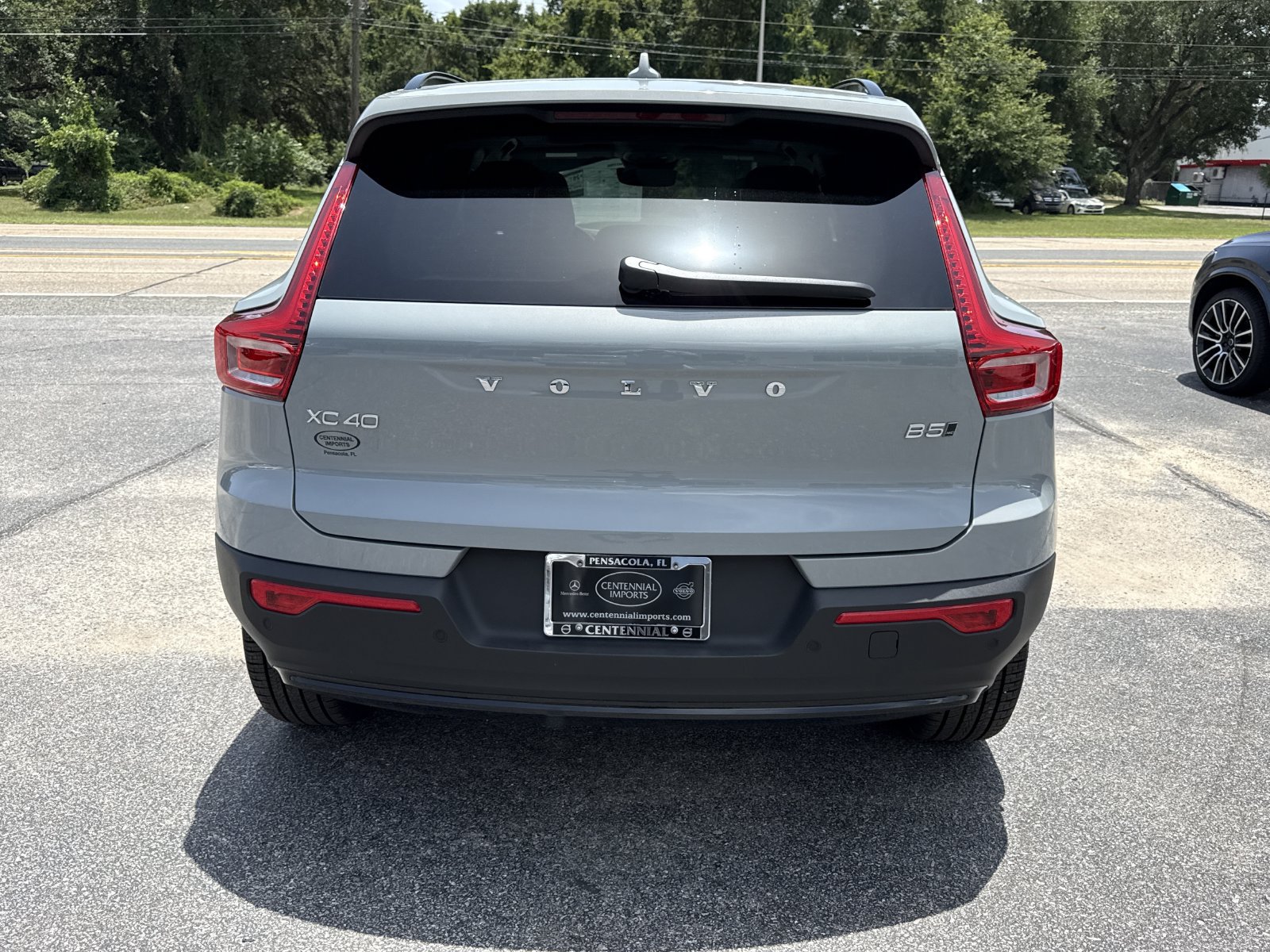 New 2026 Volvo XC40 B5 Ultra w/ Protection Package Premier AWD/4WD image 4