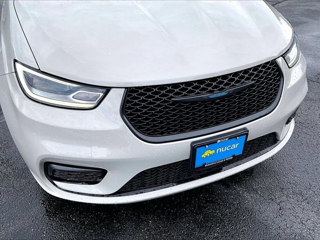 Used 2021 Chrysler Pacifica Touring w/ S Appearance Package FWD image 29