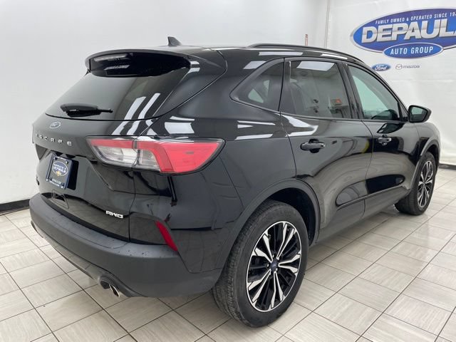 Used 2022 Ford Escape SE w/ SE Sport Appearance Package AWD/4WD image 24
