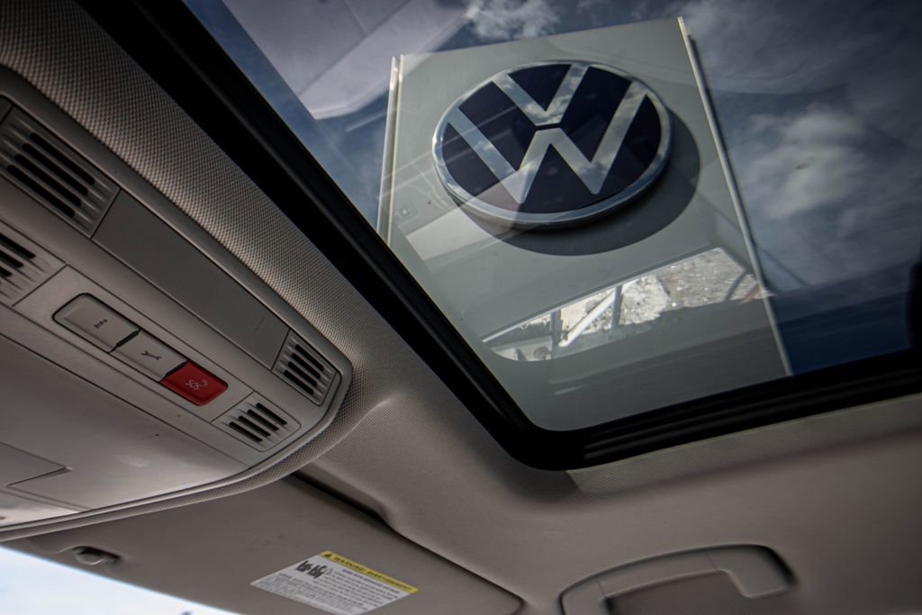 Used 2018 Volkswagen Tiguan S AWD/4WD image 45