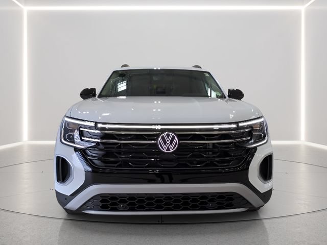 Used 2025 Volkswagen Atlas Peak Edition SE AWD/4WD image 4