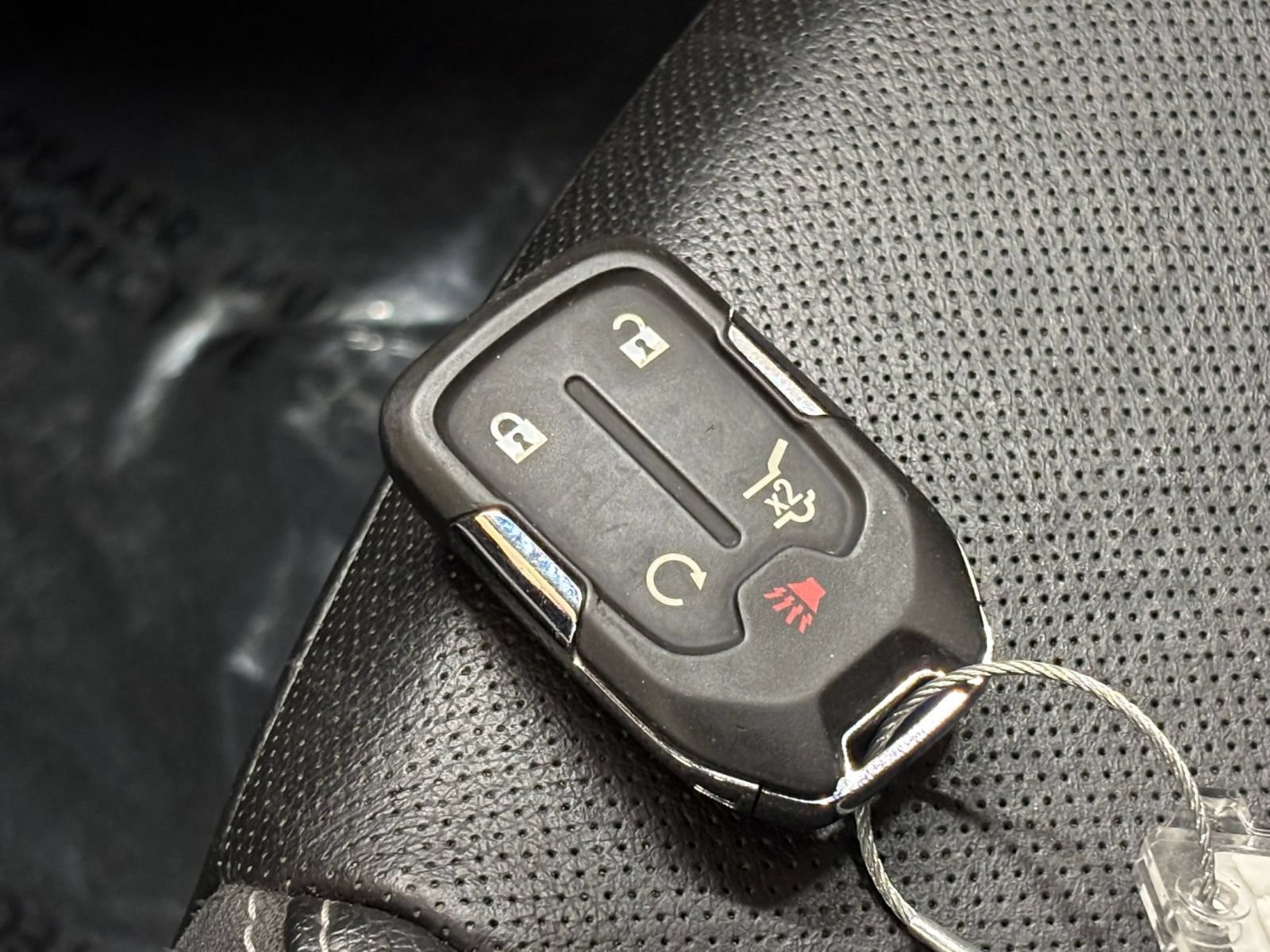 Used 2024 GMC Terrain SLT AWD/4WD image 17