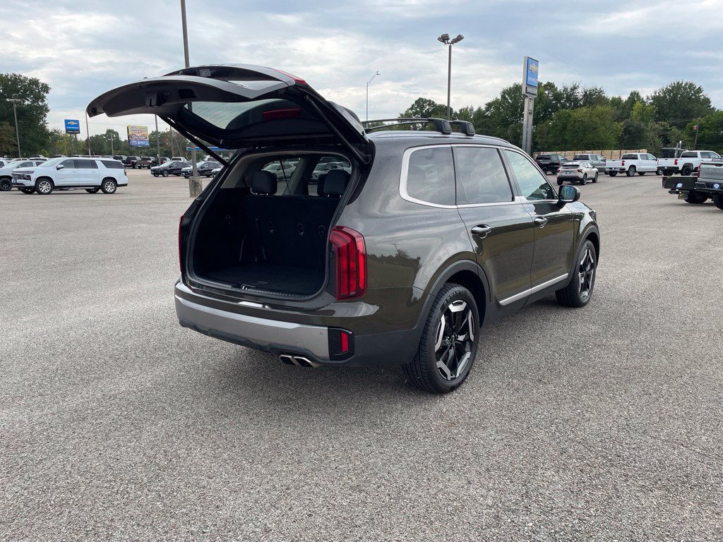 Used 2025 Kia Telluride S AWD/4WD image 42
