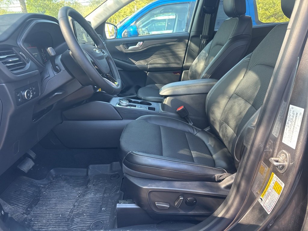 New 2024 Ford Escape SE image 16