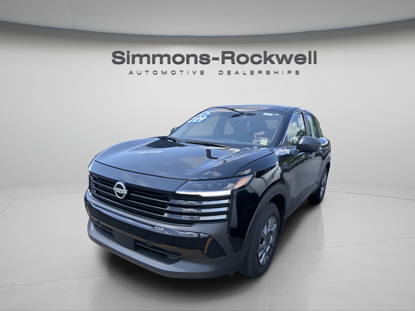 Used 2025 Nissan Kicks S AWD/4WD image 1