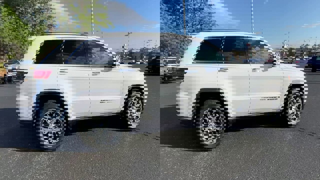 Used 2022 Jeep Grand Cherokee Limited w/ Trailer Tow Group IV image 9