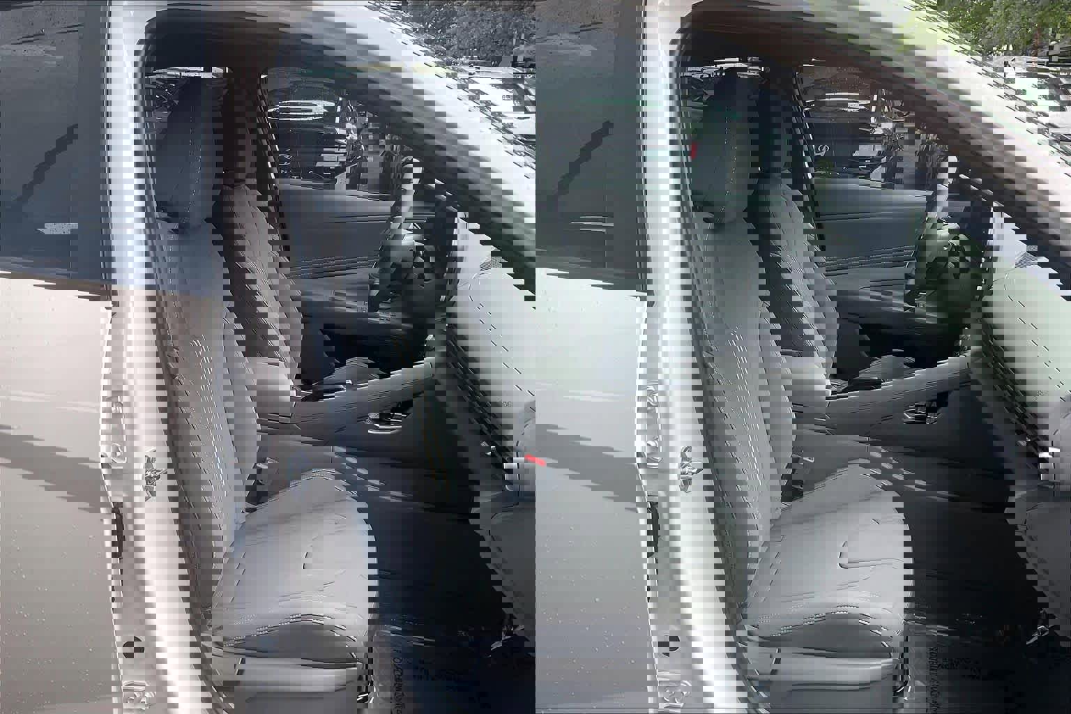 Certified 2025 Hyundai Elantra Sport image 9