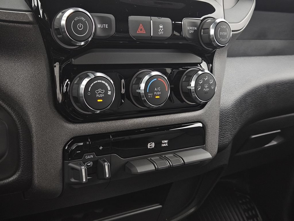 New 2026 RAM 3500 Tradesman AWD/4WD image 23