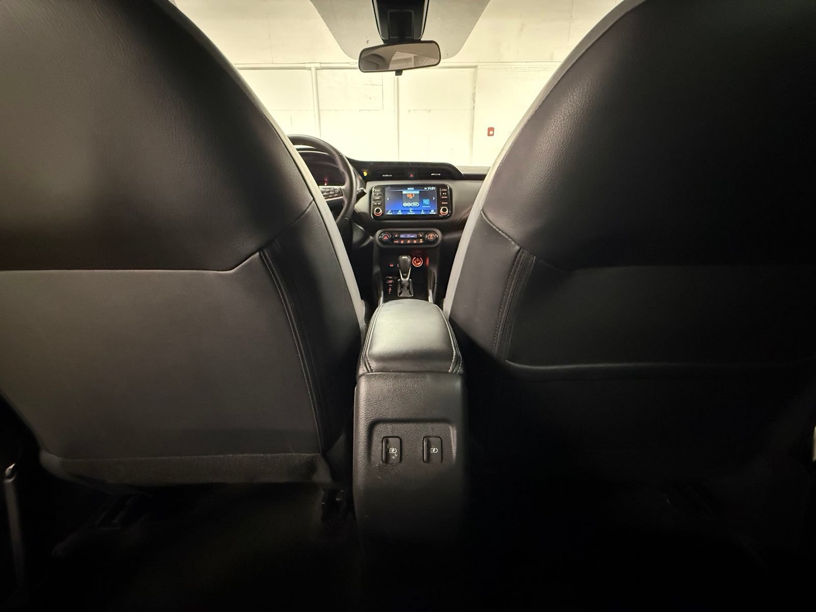 Used 2024 Nissan Kicks SR w/ SR Premium Package FWD image 15