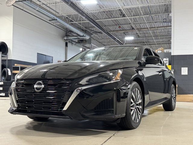 Used 2023 Nissan Altima 2.5 SV w/ SV Premium Package image 25