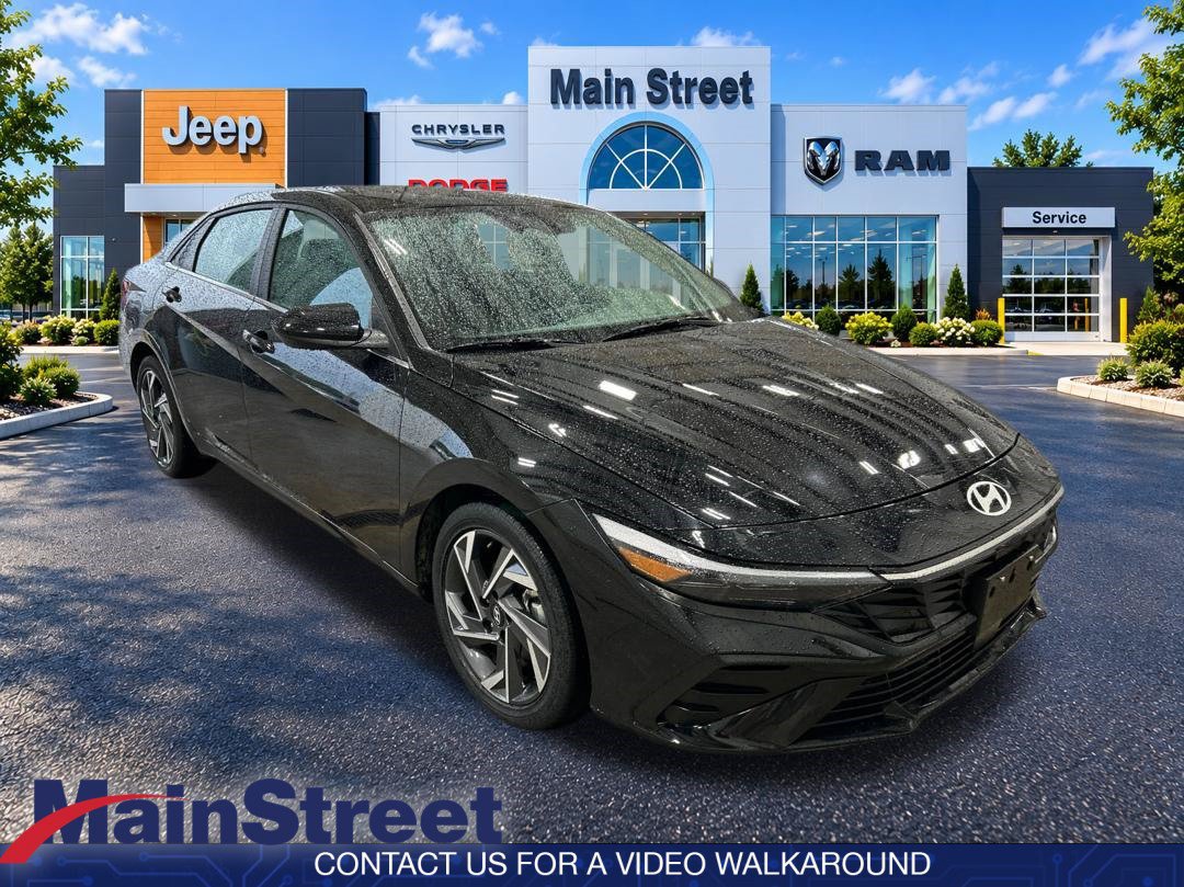 Used 2025 Hyundai Elantra SEL FWD image 7