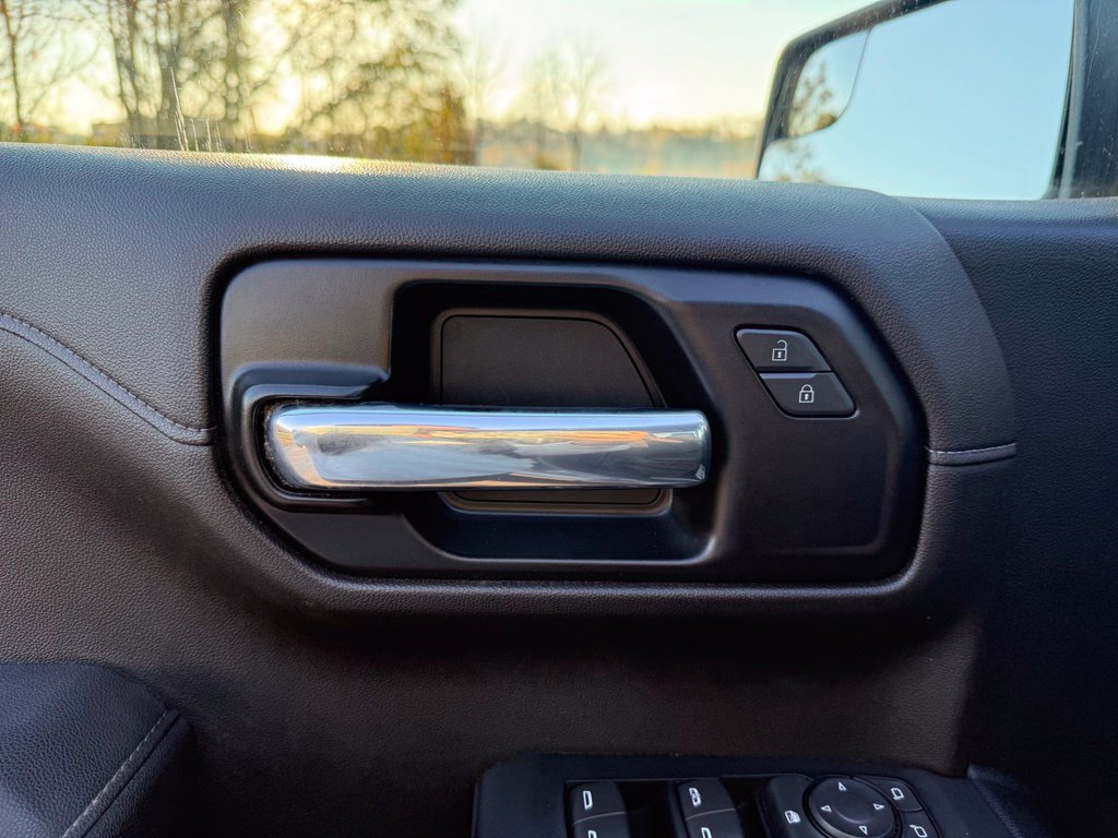 Used 2021 Chevrolet Silverado 1500 LT AWD/4WD image 25