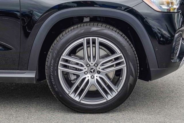 New 2024 Mercedes-Benz GLS 450 4MATIC image 10
