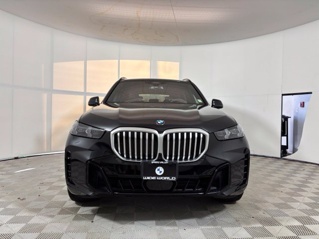 Used 2024 BMW X5 xDrive40i w/ M Sport Package AWD/4WD image 2