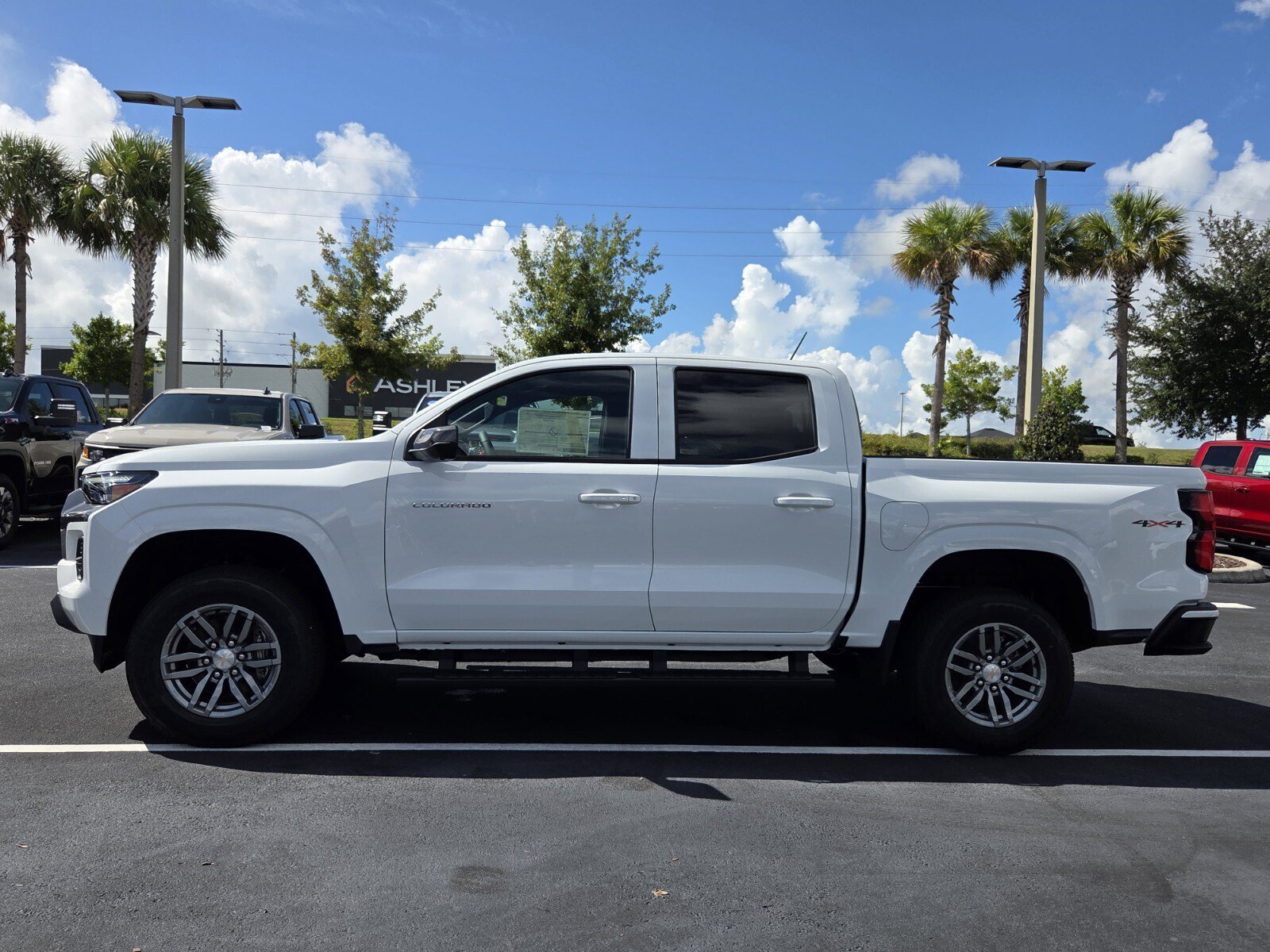 New 2026 Chevrolet Colorado LT w/ LT Convenience Package AWD/4WD image 3