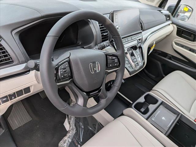 New 2026 Honda Odyssey Touring image 3