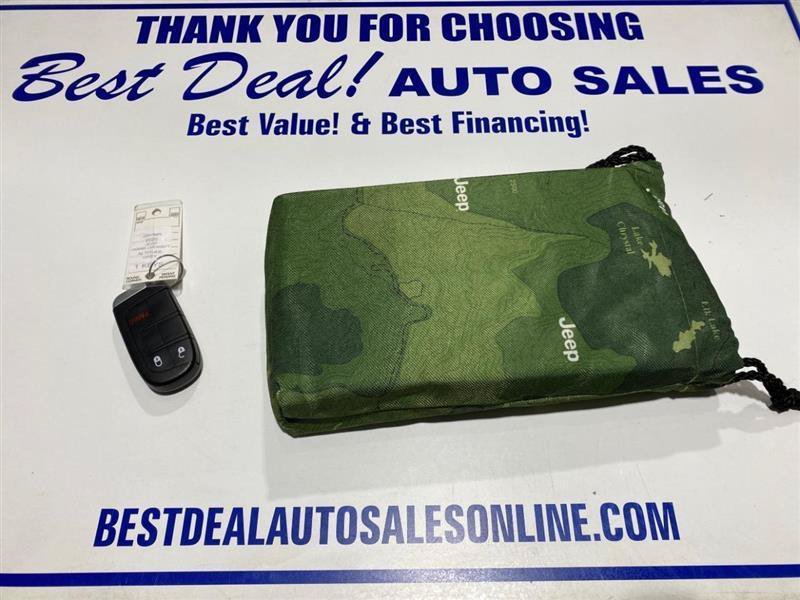 Used 2020 Jeep Grand Cherokee Altitude AWD/4WD image 31