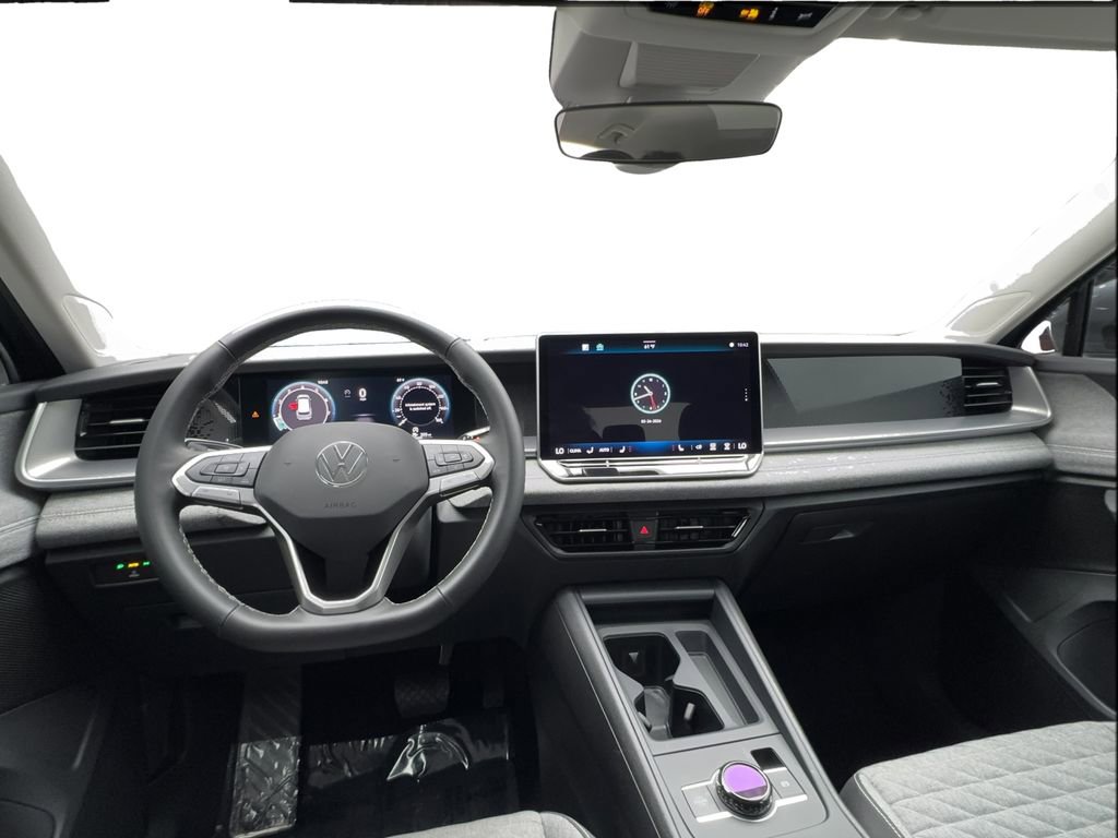 Used 2025 Volkswagen Tiguan S FWD image 32