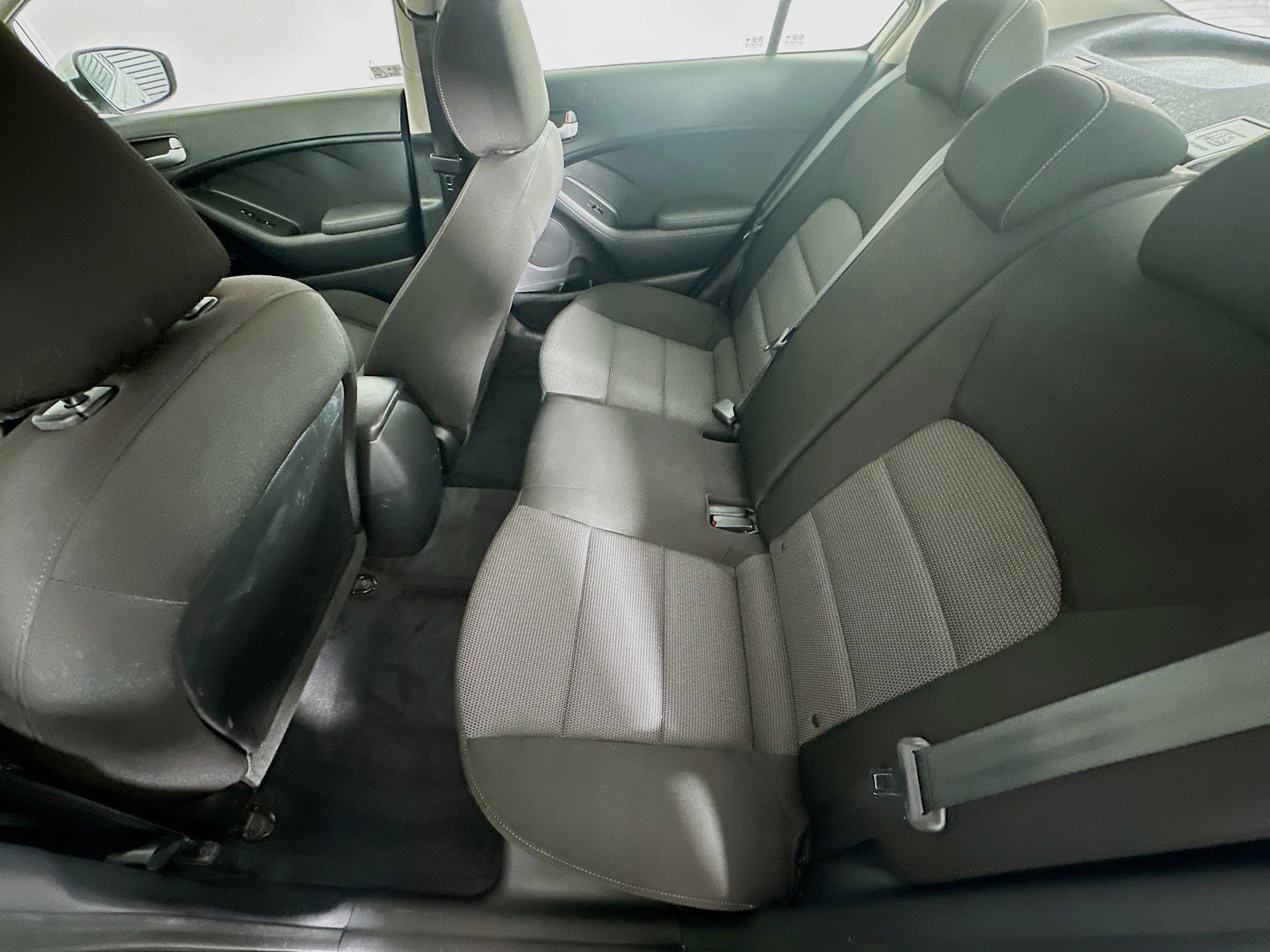 Used 2017 Kia Forte LX image 24