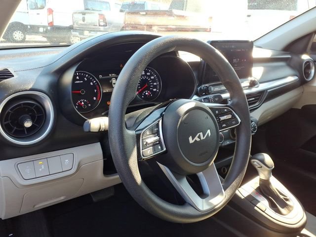 Used 2022 Kia Forte LXS w/ LXS Technology Package image 27